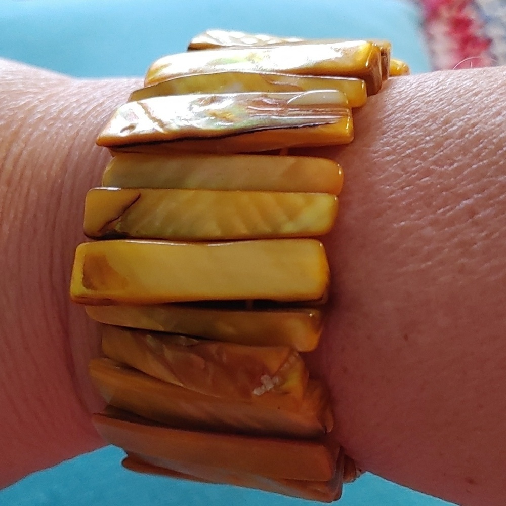🇨🇦3 For $20🇨🇦Honey Yellow Shell Bar Bracelet